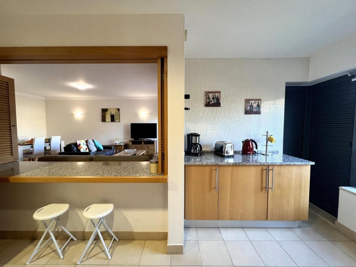 Albufeira Modern 4 With Pool By Homing Leilighet Eksteriør bilde